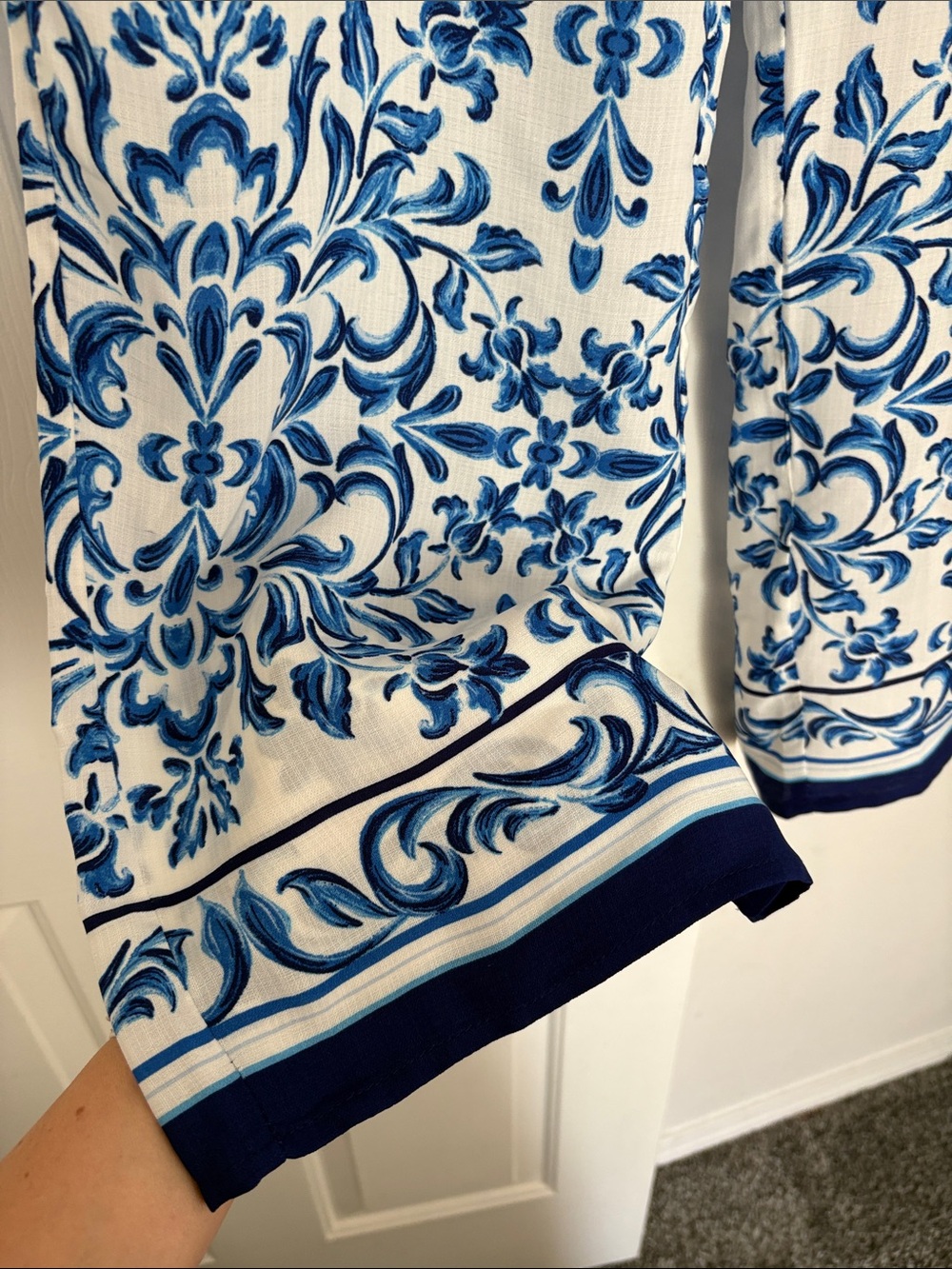 Bwear NWOT Blue & White Floral Print Wide-Leg Pants - Picture 4 of 13